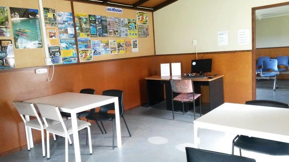 Harbourside Holiday Park Уитианга Екстериор снимка