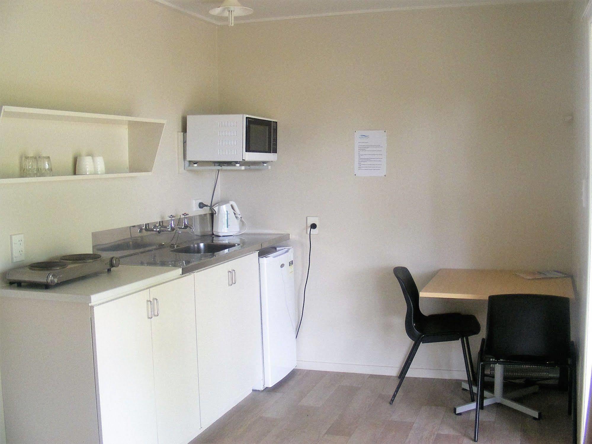 Harbourside Holiday Park Уитианга Екстериор снимка